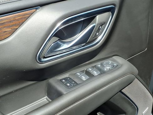 Certified 2024 Chevrolet Suburban High Country w/ Advanced Technology Package AWD/4WD image 12