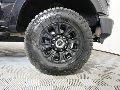 Used 2020 Ford F350 Lariat AWD/4WD image 12