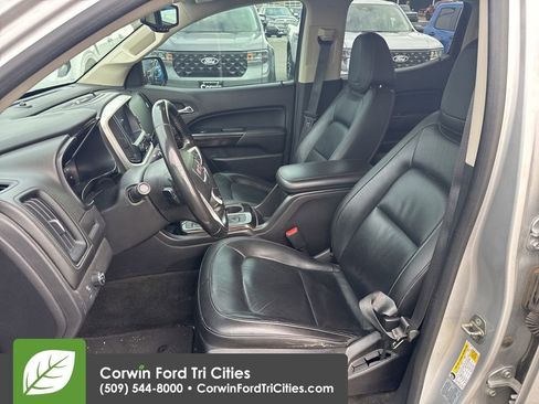 Used 2016 GMC Canyon SLT w/ Driver Alert Package image 2