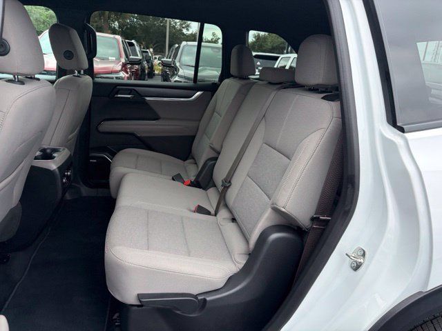Used 2026 GMC Acadia Elevation FWD image 15