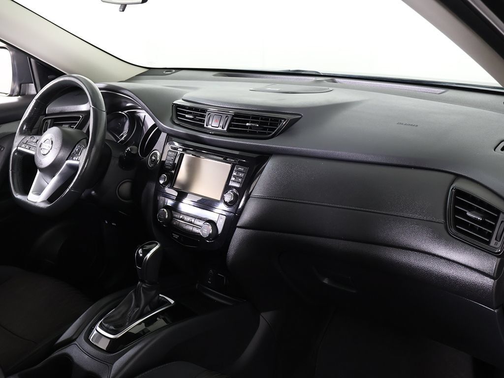 Used 2017 Nissan Rogue SV AWD/4WD image 29