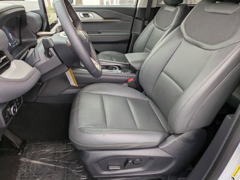 New 2026 Ford Explorer Active w/ Active Comfort Package image 13