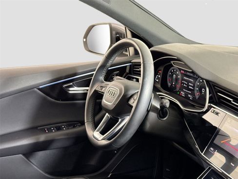 Used 2021 Audi Q8 Premium Plus image 32