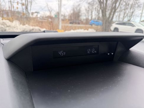 Used 2021 Subaru Forester Premium image 19