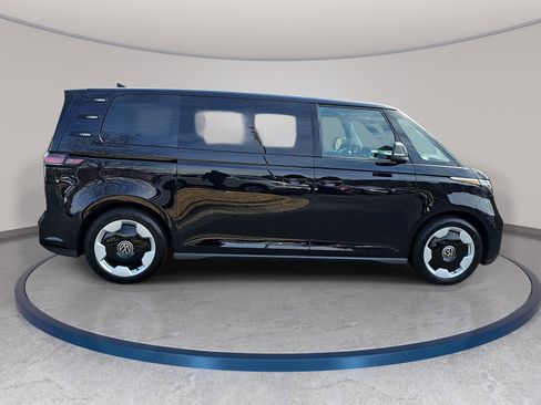 New 2025 Volkswagen ID. Buzz Pro S image 4