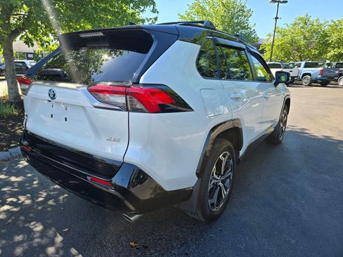 Used 2023 Toyota RAV4 XSE w/ Weather Package AWD/4WD image 7