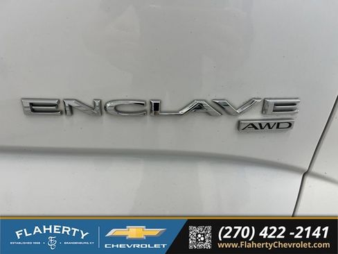 Used 2018 Buick Enclave Premium w/ LPO, Hit The Road Package AWD/4WD image 18