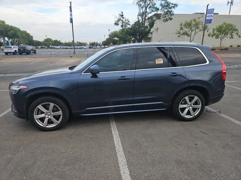 Used 2022 Volvo XC90 T5 Momentum AWD/4WD image 4