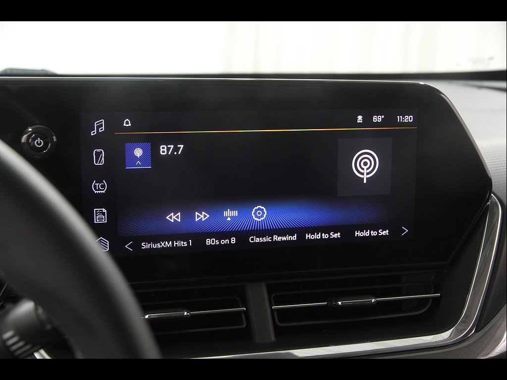 Certified 2024 Chevrolet Trax ACTIV FWD image 11