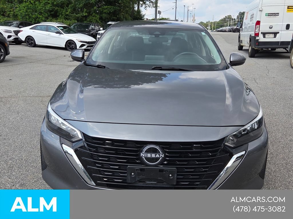 Used 2024 Nissan Sentra SV FWD image 2