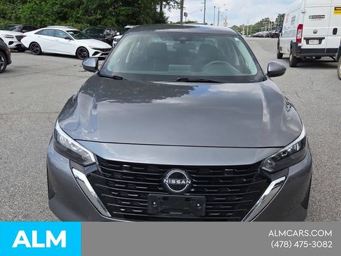 Used 2024 Nissan Sentra SV FWD image 2