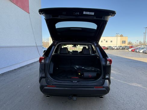Certified 2022 Toyota RAV4 TRD Off-Road image 25
