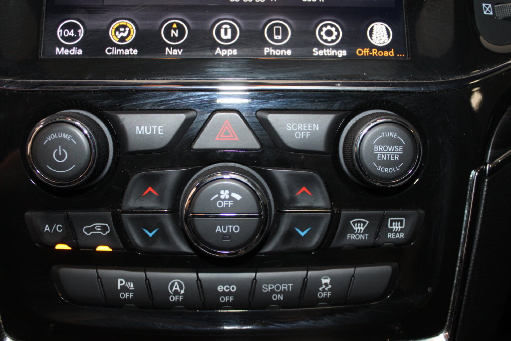 Used 2021 Jeep Grand Cherokee Limited AWD/4WD image 56