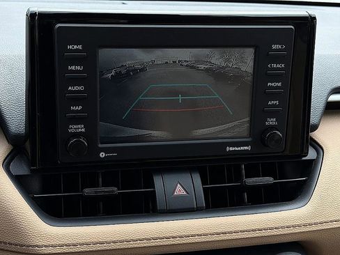 Used 2022 Toyota RAV4 XLE w/ Convenience Package image 14