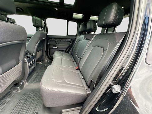 Used 2025 Land Rover Defender 110 V8 AWD/4WD image 25