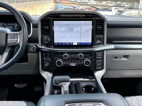 Used 2022 Ford F150 Limited image 6
