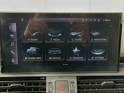 Used 2022 Audi Q5 2.0T Premium Plus w/ Premium Plus Package AWD/4WD image 21