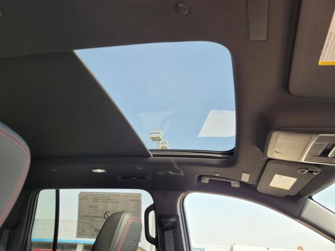 New 2026 Chevrolet Traverse RS image 7