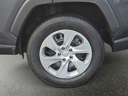 Used 2022 Toyota RAV4 LE image 35