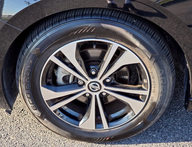 Used 2023 Nissan Sentra SV w/ All-Weather Package FWD image 19