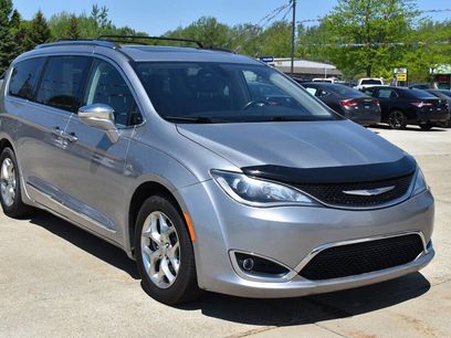 Used 2019 Chrysler Pacifica Limited