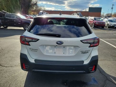 Used 2022 Subaru Outback Premium image 6