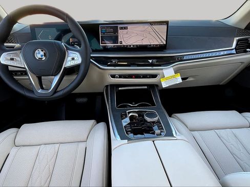 Used 2026 BMW X7 xDrive40i AWD/4WD image 15