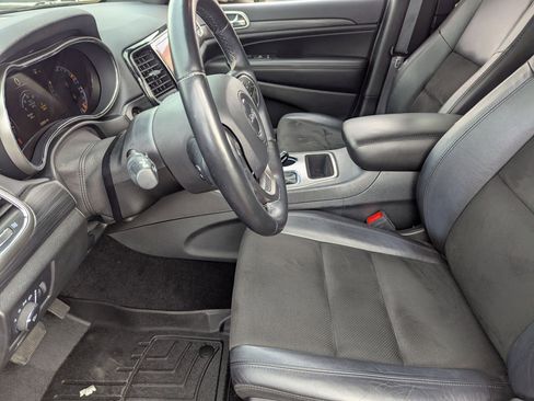 Used 2020 Jeep Grand Cherokee Altitude image 14