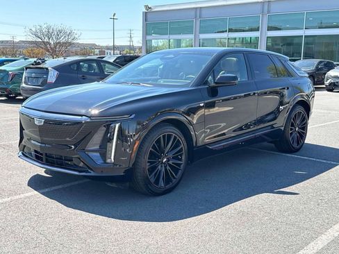 Used 2025 Cadillac Lyriq Sport w/ LPO, Red Accent Package AWD/4WD image 21