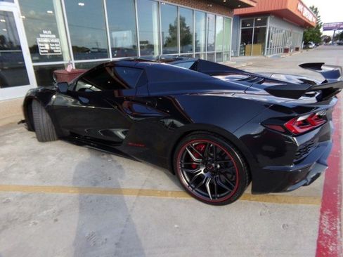 Used 2024 Chevrolet Corvette Z06 w/ Z07 Performance Package RWD image 25