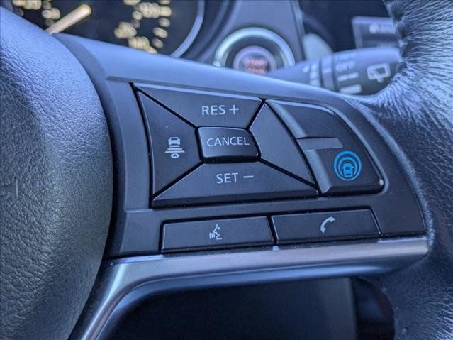 Used 2018 Nissan Rogue SL w/ Premium Package FWD image 6