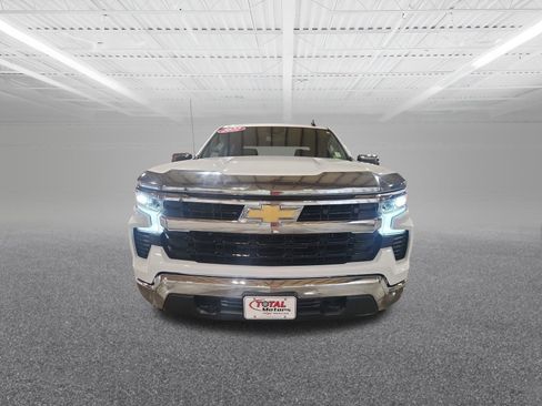 Used 2022 Chevrolet Silverado 1500 LT image 3