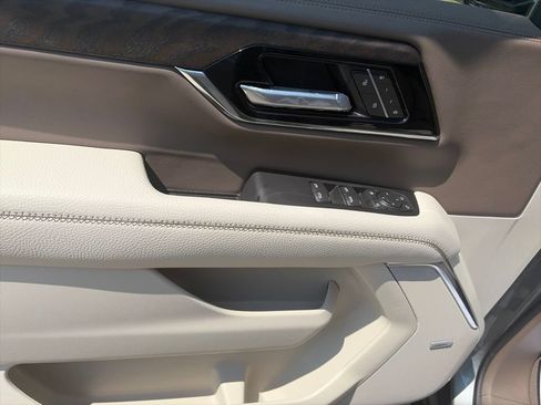 New 2026 GMC Yukon XL Denali w/ Sun & Power Step Package AWD/4WD image 17