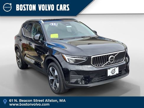 New 2025 Volvo XC40 B5 Core w/ Protection Package Premier image 1