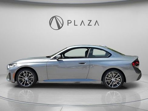 Used 2025 BMW 230i xDrive Coupe w/ Premium Package image 3