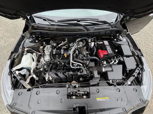 Used 2025 Nissan Altima 2.5 SV FWD image 32