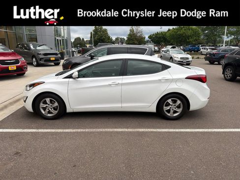 Used 2015 Hyundai Elantra SE FWD image 1