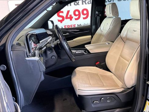 Used 2024 Cadillac Escalade ESV Sport image 3