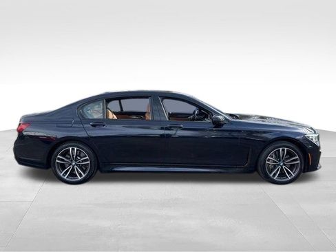 Used 2022 BMW 750Li xDrive AWD/4WD image 13