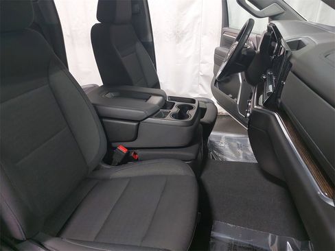 Used 2023 GMC Sierra 1500 SLE image 10