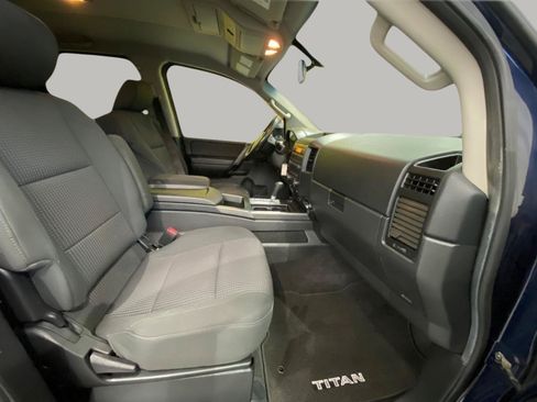 Used 2012 Nissan Titan SV w/ SV Premium Utility Pkg AWD/4WD image 24