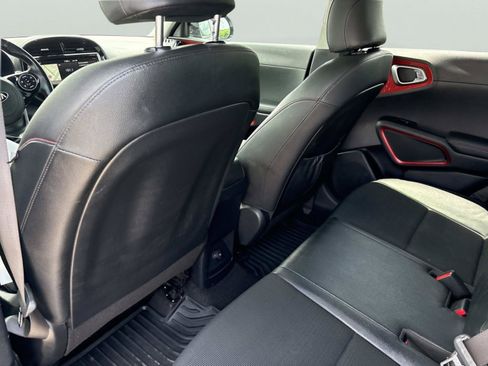 Used 2021 Kia Soul Turbo FWD image 15