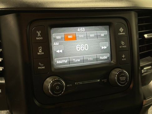 Used 2024 RAM 2500 Tradesman w/ Chrome Appearance Group image 19