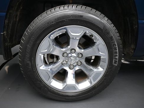 Used 2019 RAM 1500 Big Horn AWD/4WD image 29