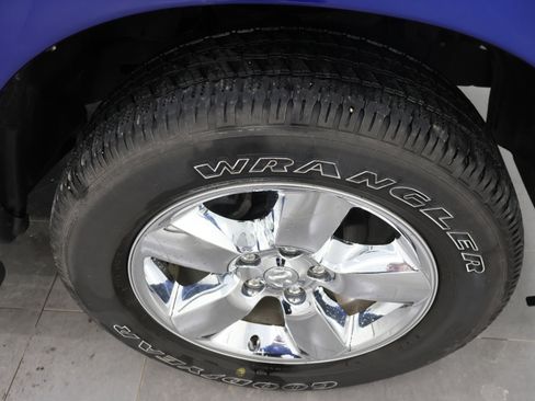 Used 2019 RAM 1500 Big Horn image 3