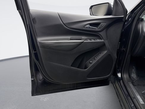 Used 2020 Chevrolet Equinox Premier AWD/4WD image 9
