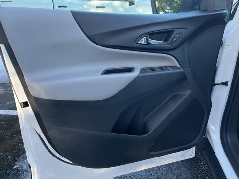 Used 2024 Chevrolet Equinox LS w/ Driver Confidence II Package image 14