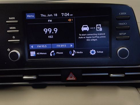 Used 2024 Hyundai Elantra SE FWD image 25