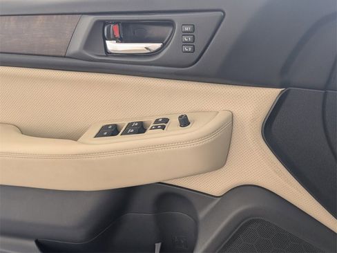 Used 2017 Subaru Outback 2.5i Limited image 24