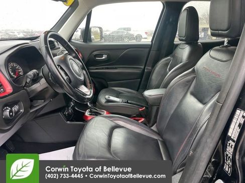 Used 2018 Jeep Renegade Trailhawk AWD/4WD image 17